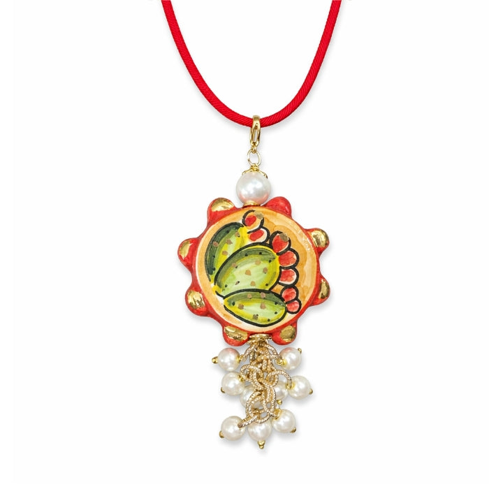Cartoleria 4+1 - Collana Fico d’India in Ceramica con Perle | Ciondolo Siciliano Artigianale con Cordino Rosso e Dettagli Oro