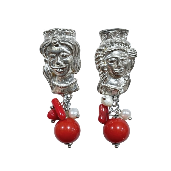 Cartoleria 4+1 - Orecchini Pendenti - Teste di Moro in Metallo Argento con Corallo Perline e Perle | Argento Rosso e Bianco