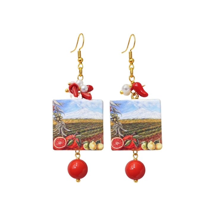Cartoleria 4+1 - Orecchini Pendenti Quadrati in Ceramica - Decorata con Paesaggio Etna e Agrumi | Perline e Corallo